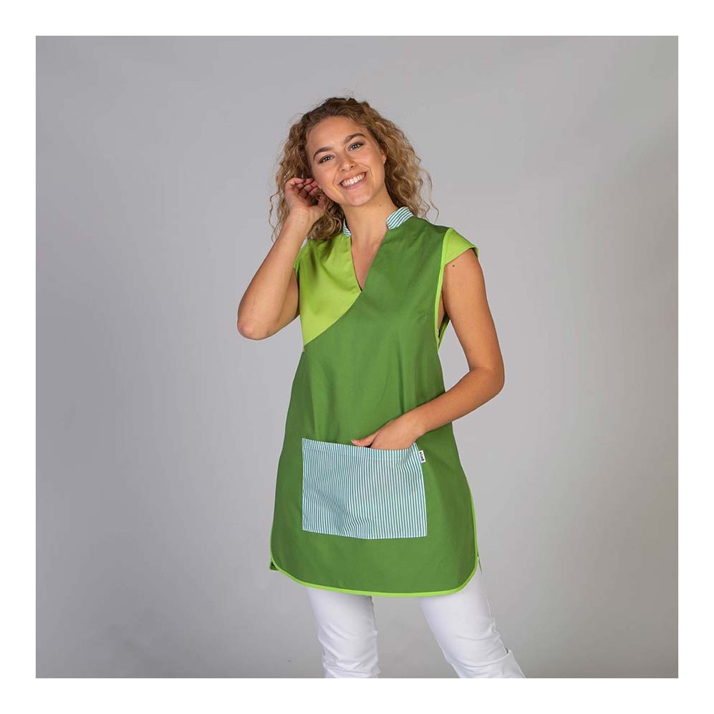 Casulla de trabajo de mujer con gran bolsillo central verde oliva