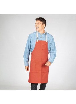 Delantal hosteleria antimanchas con peto y hebilla Garys 100014 rojo