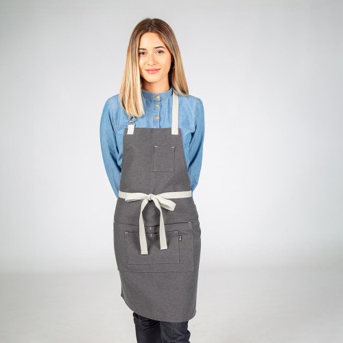 Delantal hosteleria antimanchas con peto y hebilla Garys 100014 gris marengo