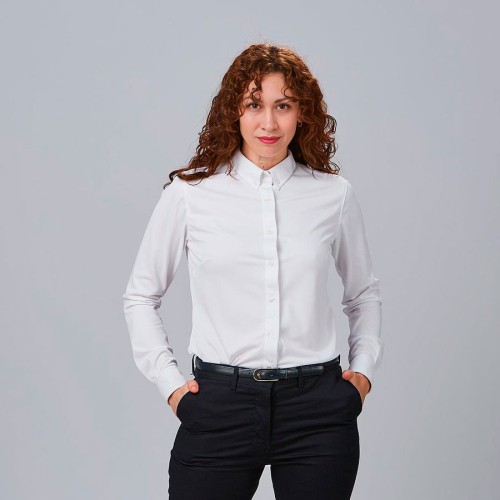 Camisa de trabajo de mujer transpirable, moderna y ajustada blanca