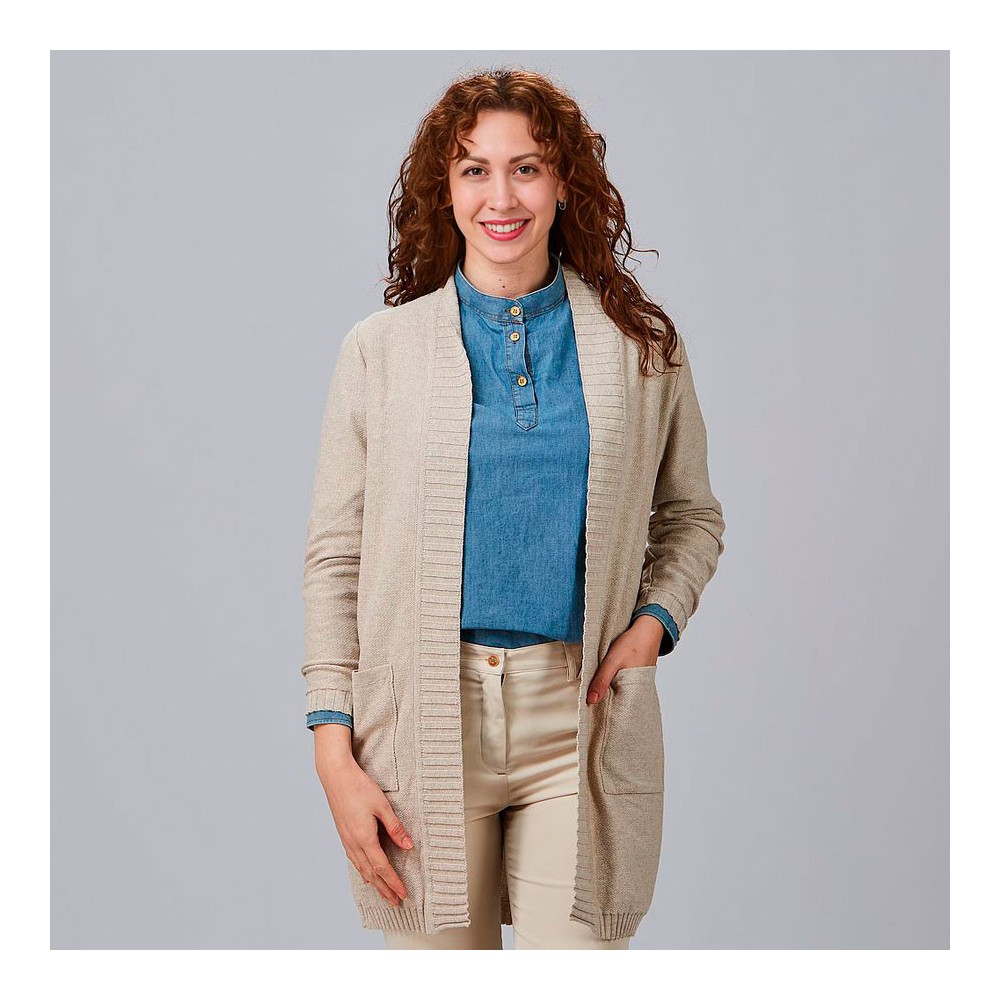 Rebeca de trabajo larga de mujer de punto beige