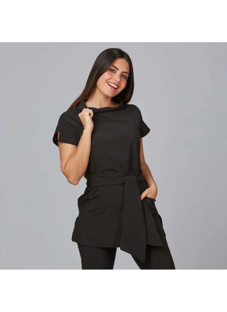 Blusa de estetica elástica semiajustada con cinturón negra