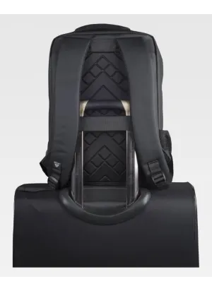 Mochila de trabajo para portátil impermeable y acolchada con puerto USB negra