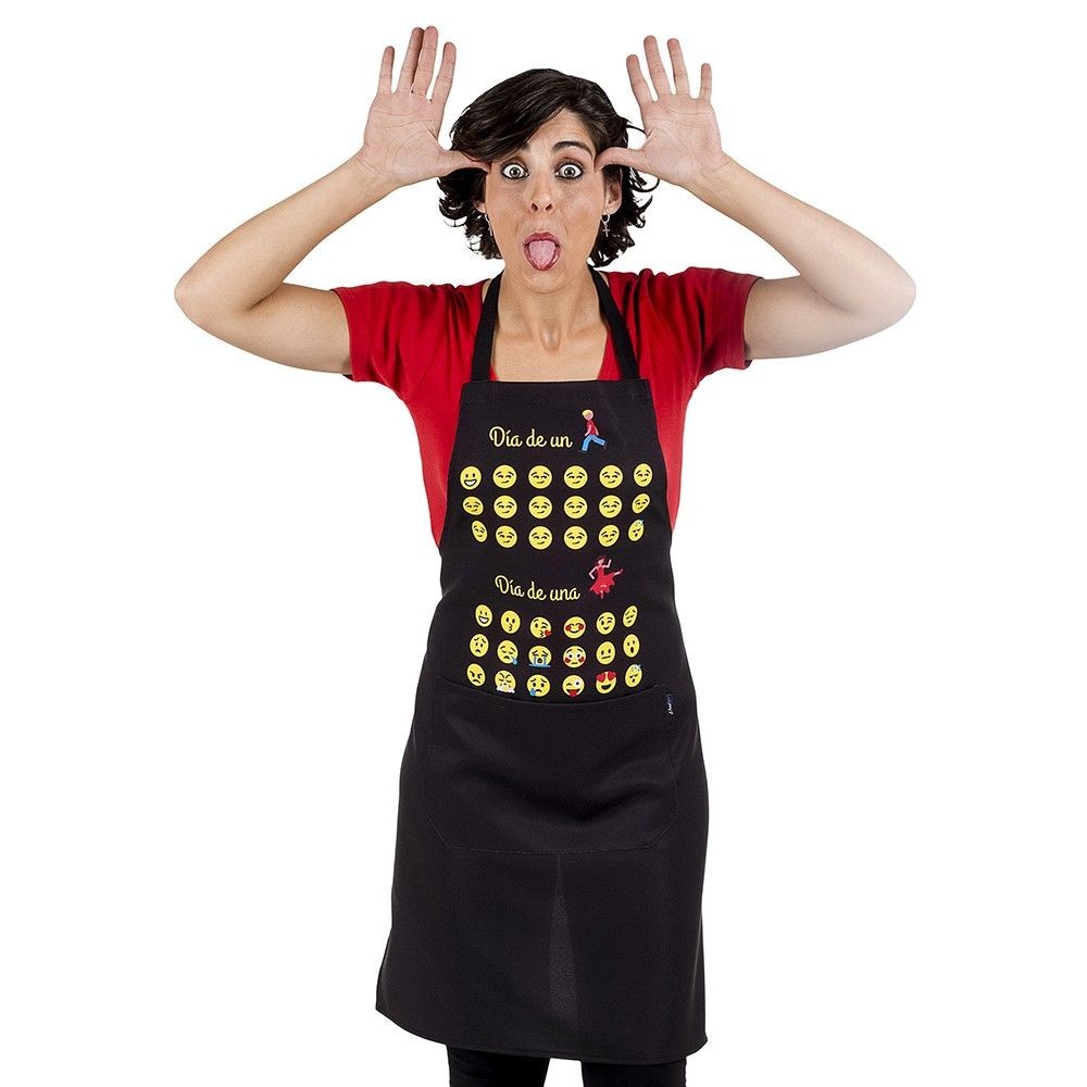 Delantal con peto negro estampado