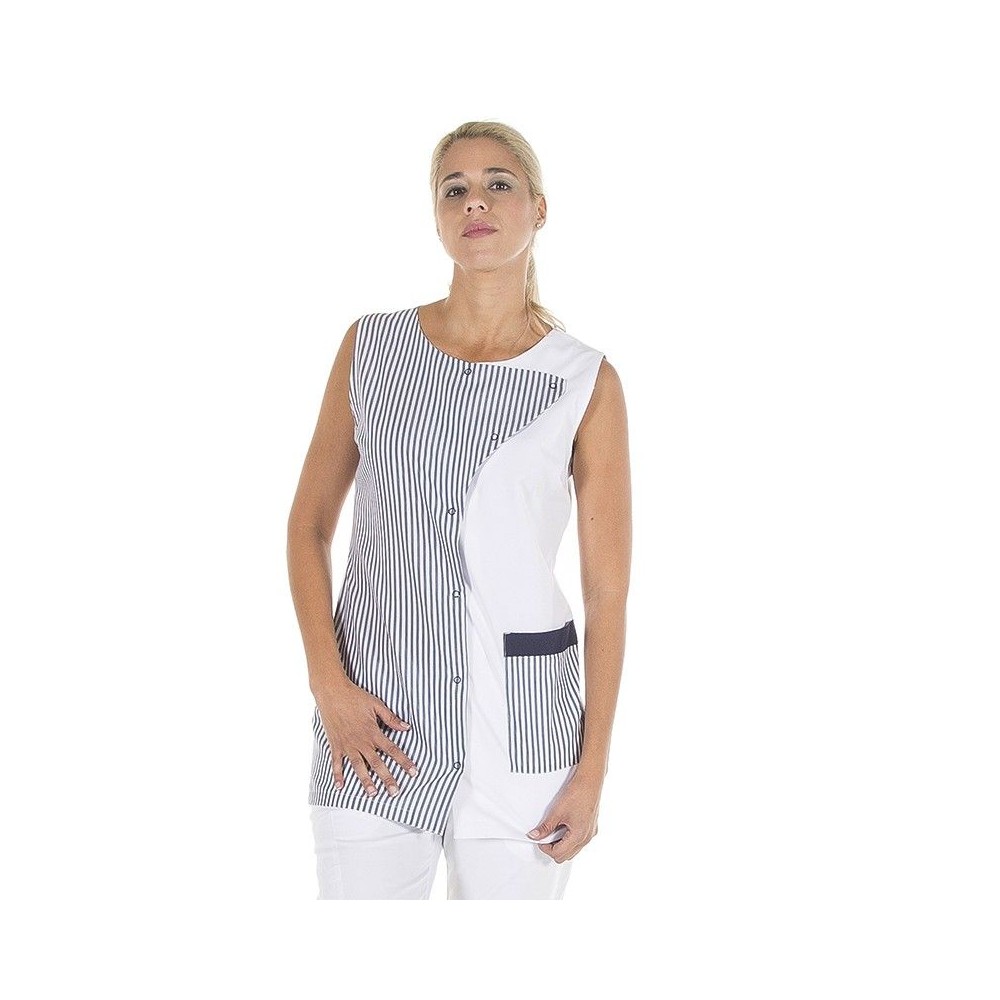 Blusa semiajustada con pinzas