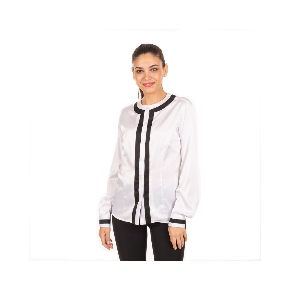 Blusa de camarera entallada
