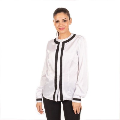 Blusa de camarera entallada