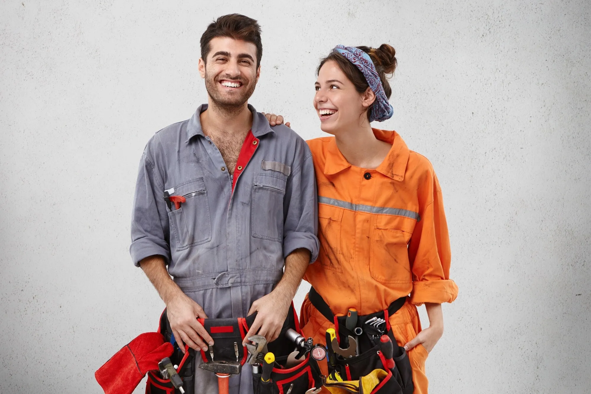 Ropa laboral especializada para limpieza y mantenimiento